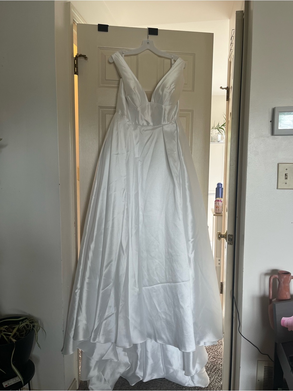 Never worn Wedding Gown